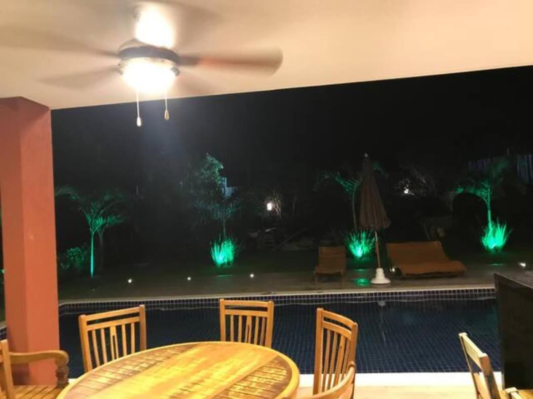 Casa Temporada - 4 Suites - Condominio Luxo - Piscina Extraordinaria - Praia De Itacimirim-Ba Camaçari Eksteriør billede